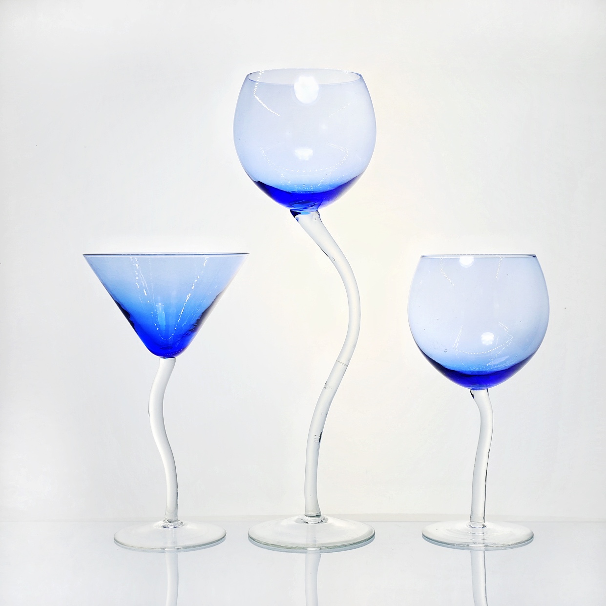 创意蓝色异形酒杯高脚杯