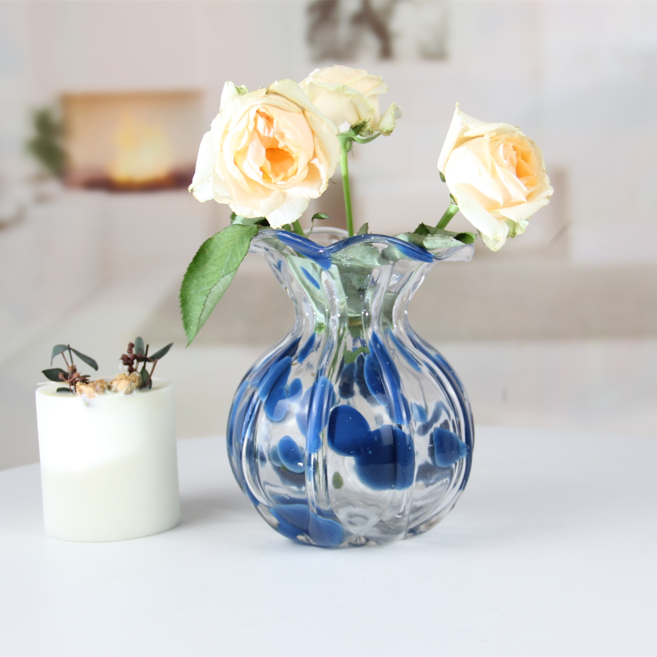 Classic glass vase for flowers HP664