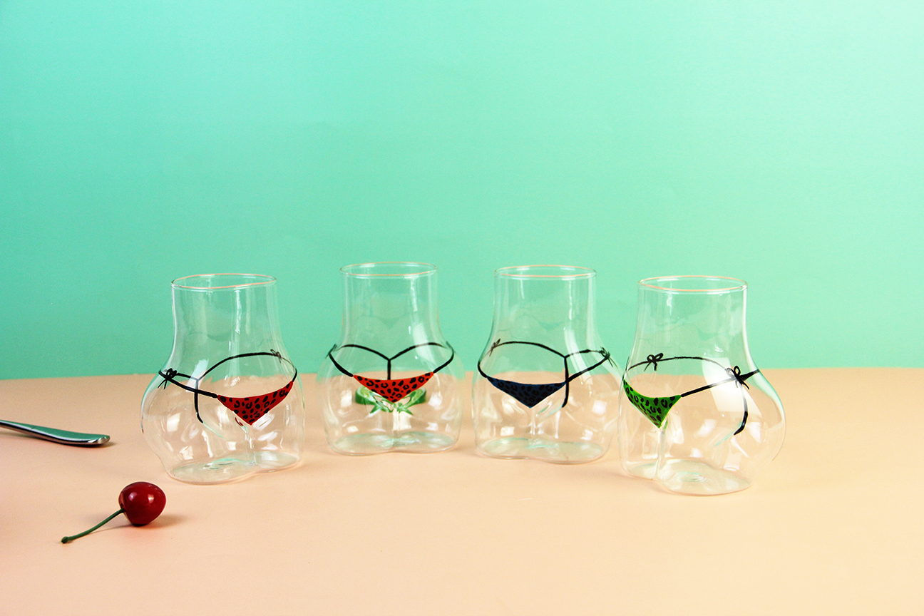 Female body shaped shot glass ST236