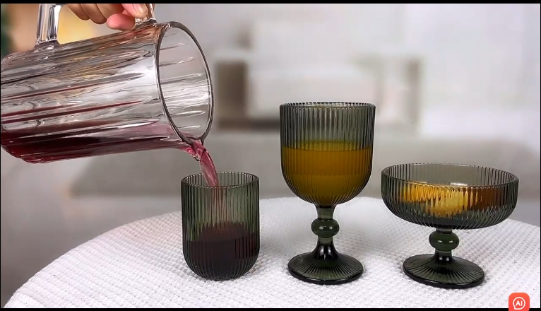 Vintage vertical ribbed champagne glass water glass set