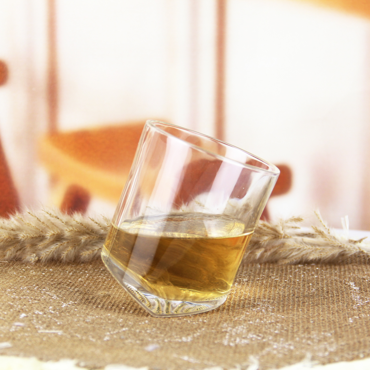 Premium Spinning Shot Glass Whiskey Glass WG224