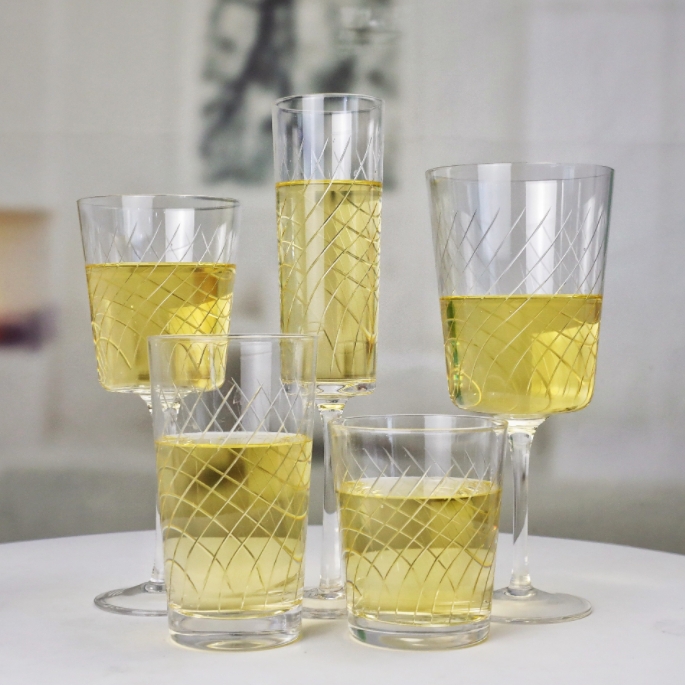 Crystal Red Wine Glass with Elegant Vintage Etched Design Custom Transparent Goblet