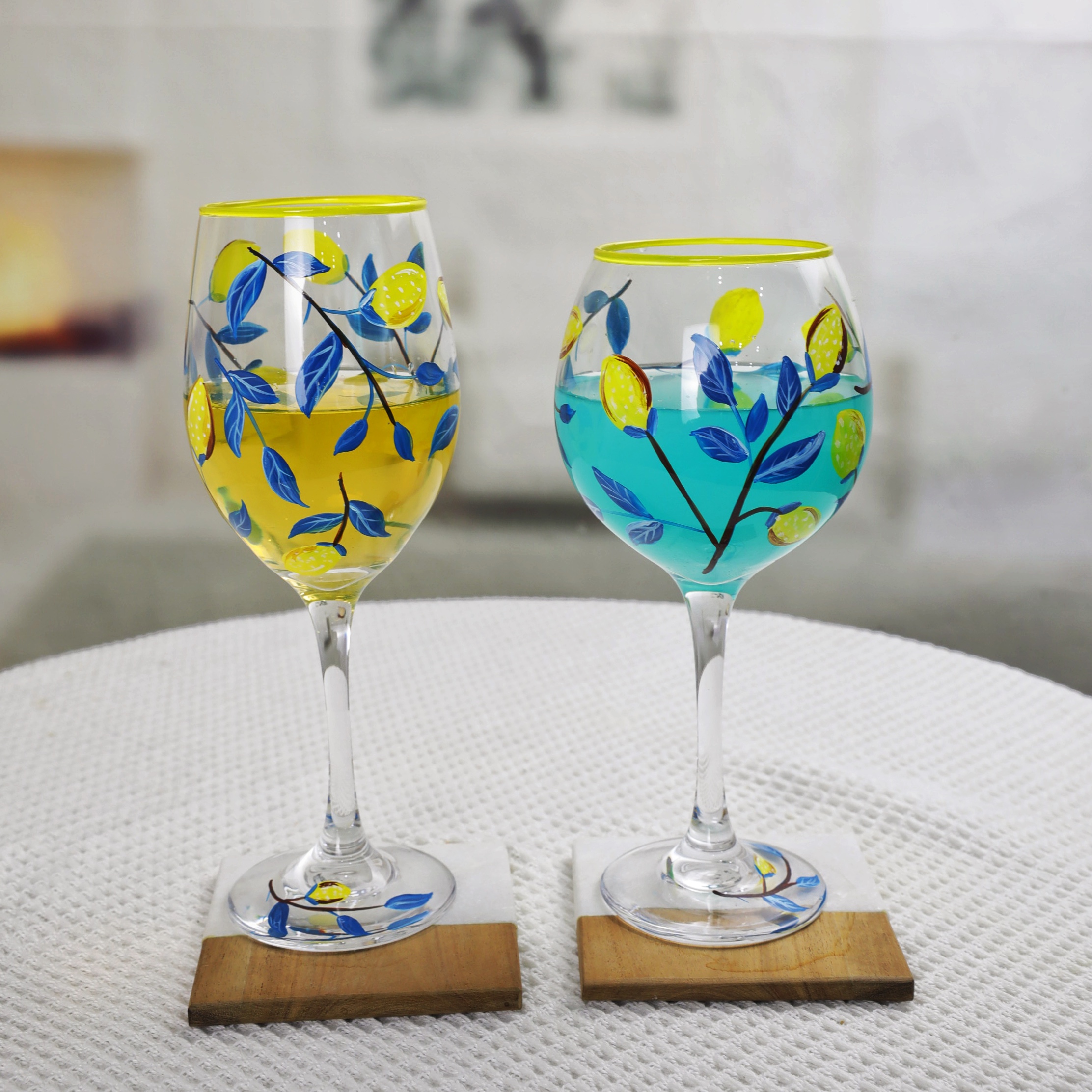 Hand-Painted Wine and Champagne Glasses for Party HJB1714