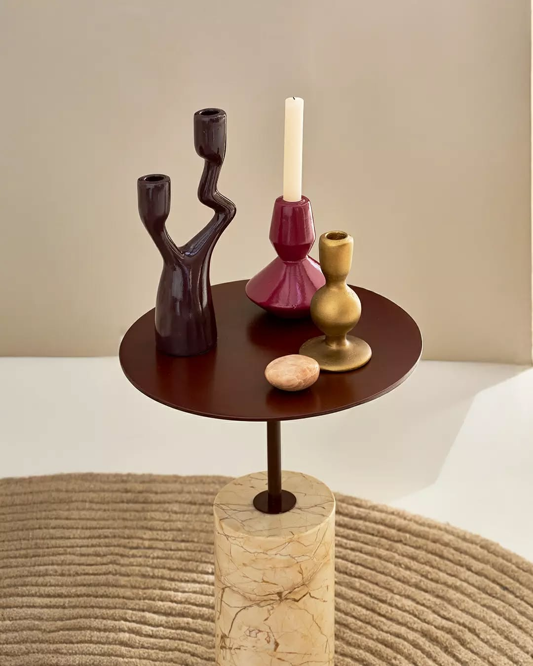 Creative saddle red-colored candlestick.png