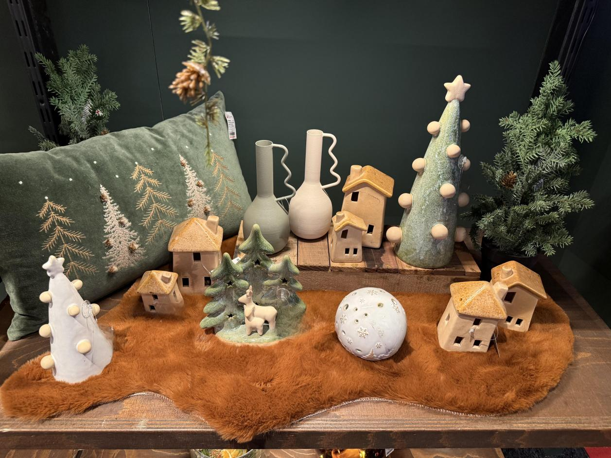 Popular elements of European and American festivals