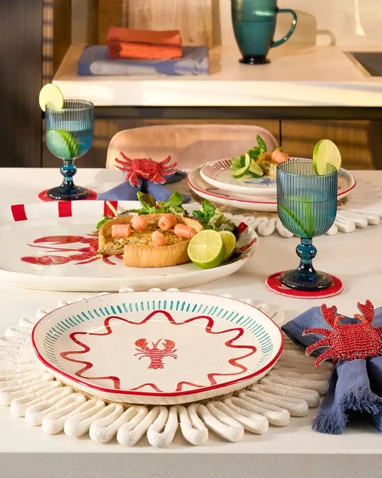 Desktop decorative porcelain plate.jpg