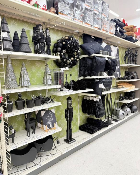 Black shining Christmas product series.png